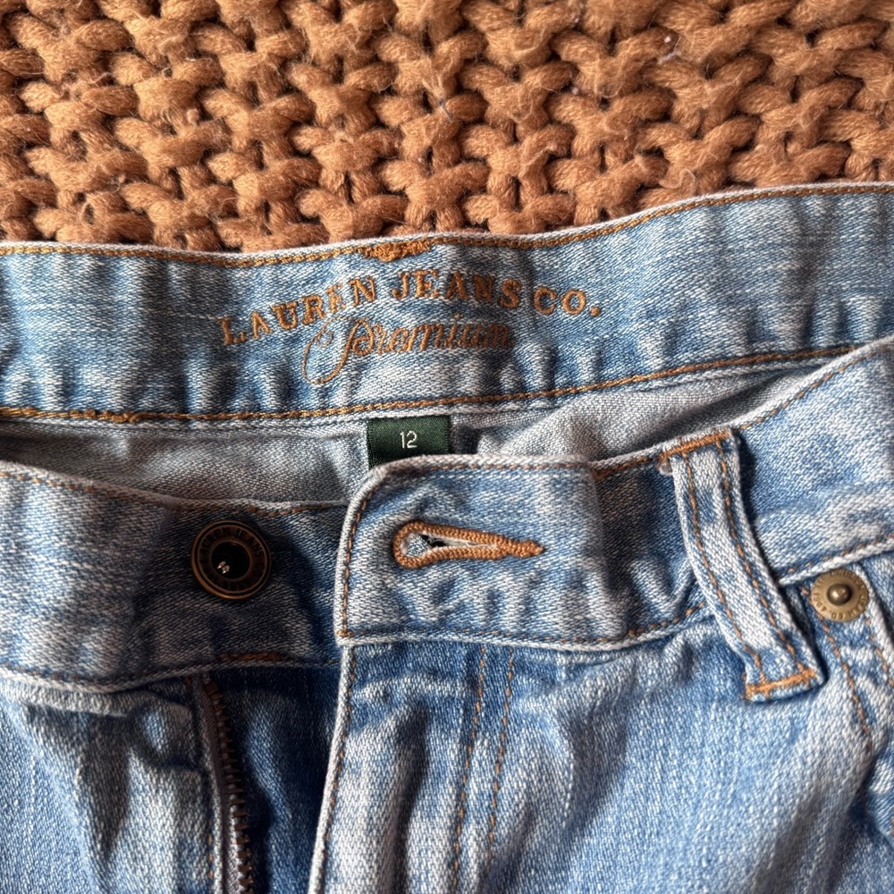 Lauren Ralph Lauren Denim Bermuda Shorts Size 12 Light Wash Raw Hem Style Jorts - Picture 2 of 14